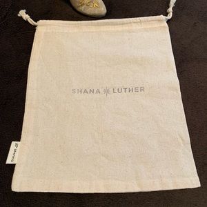 SHANA LUTHER smaller drawstring sand color dust bag VVGUC